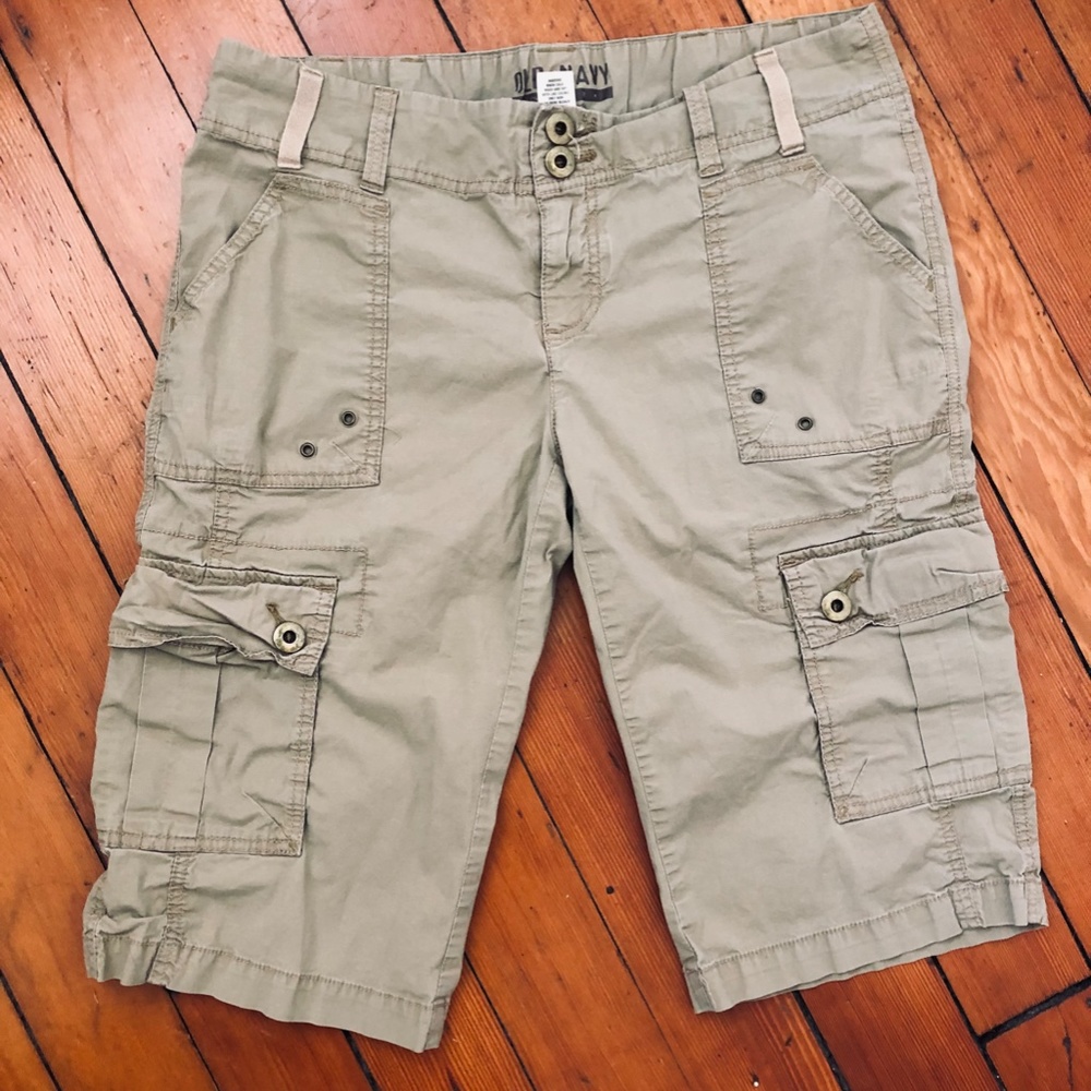 Old Navy Women's Stretch Cargo Shorts, SZ 8